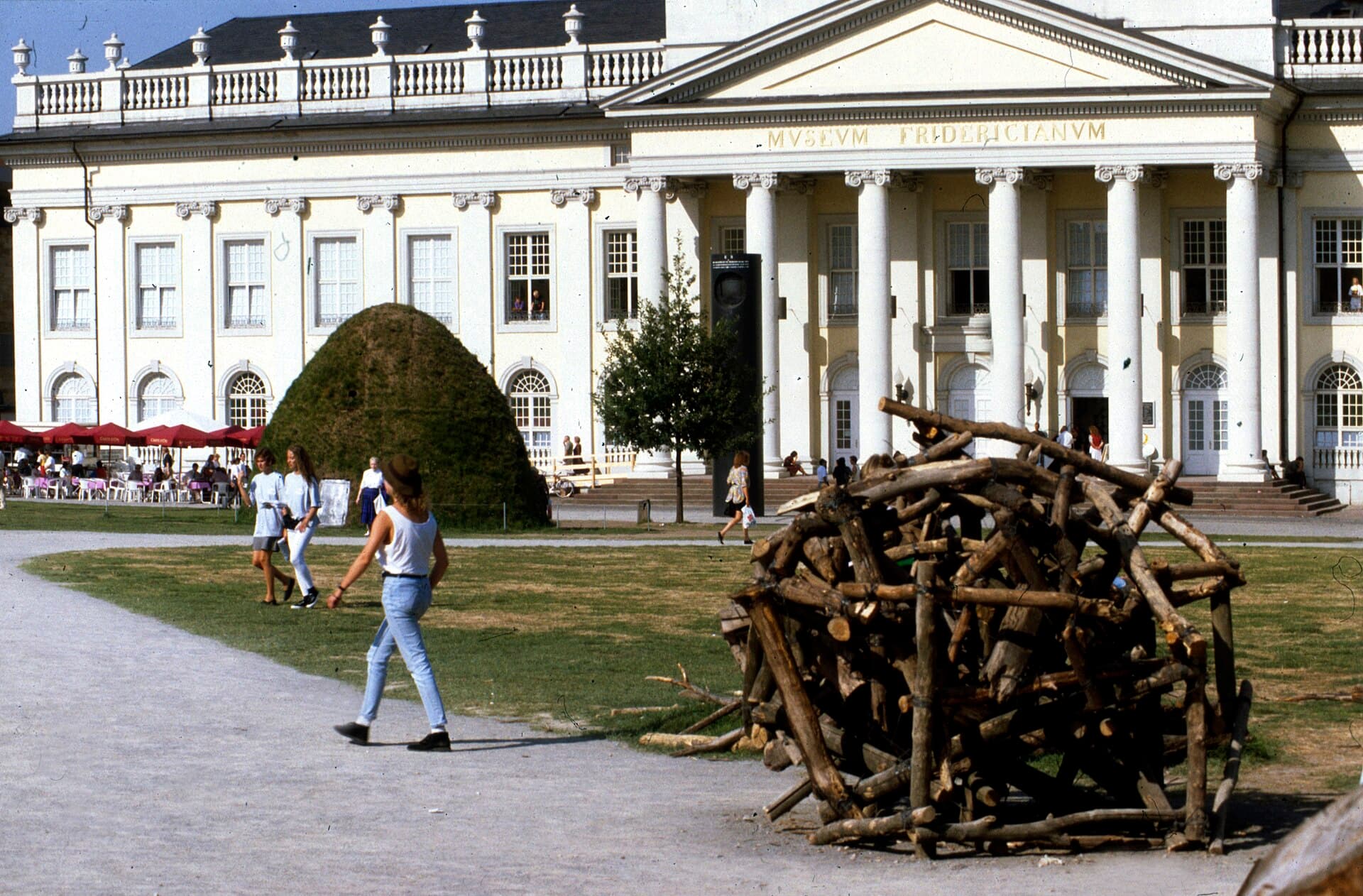 Documenta 15: Collective Spirit and Bitter Controversy