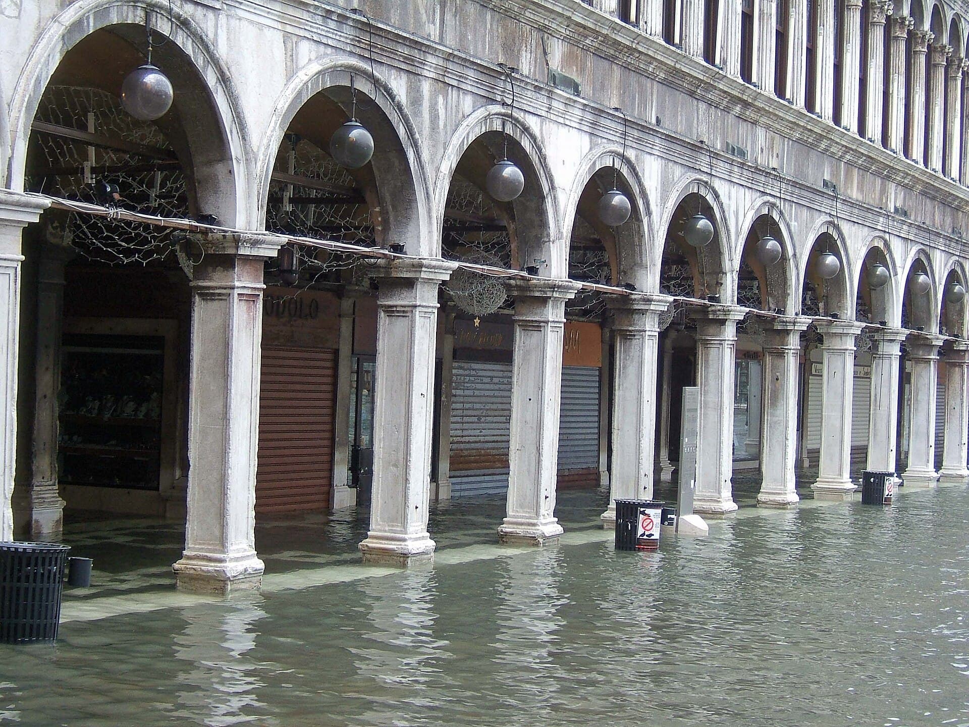 When Venice Flooded: Acqua Alta Threatens the Art City
